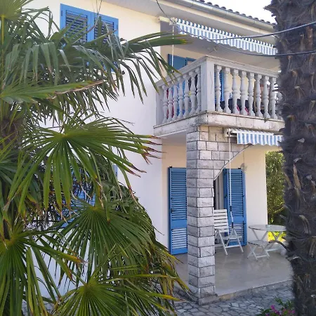 Apartment Pirsic *