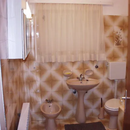 Apartment Pirsic *